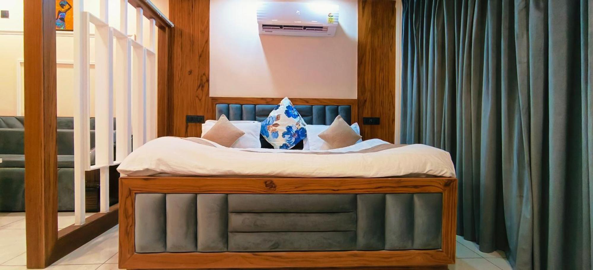 The Cerro Ricco 2 Hotel Zirakpur ภายนอก รูปภาพ